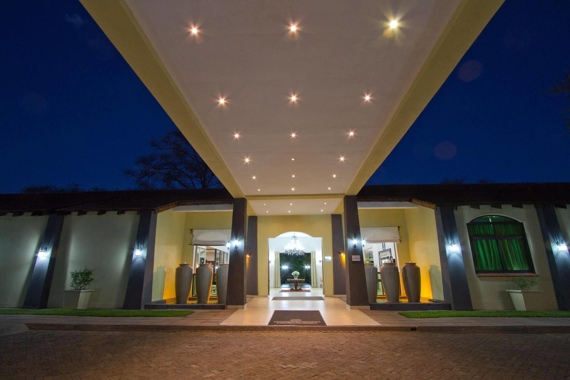 Protea Hotel By Marriott Livingstone Exterior photo